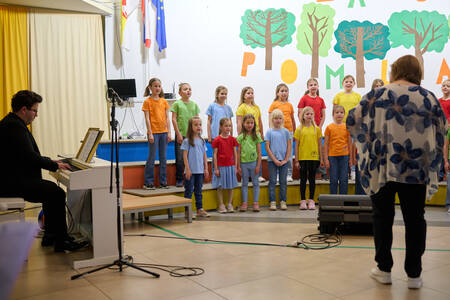 057_revija otroških zborov I.dan 26